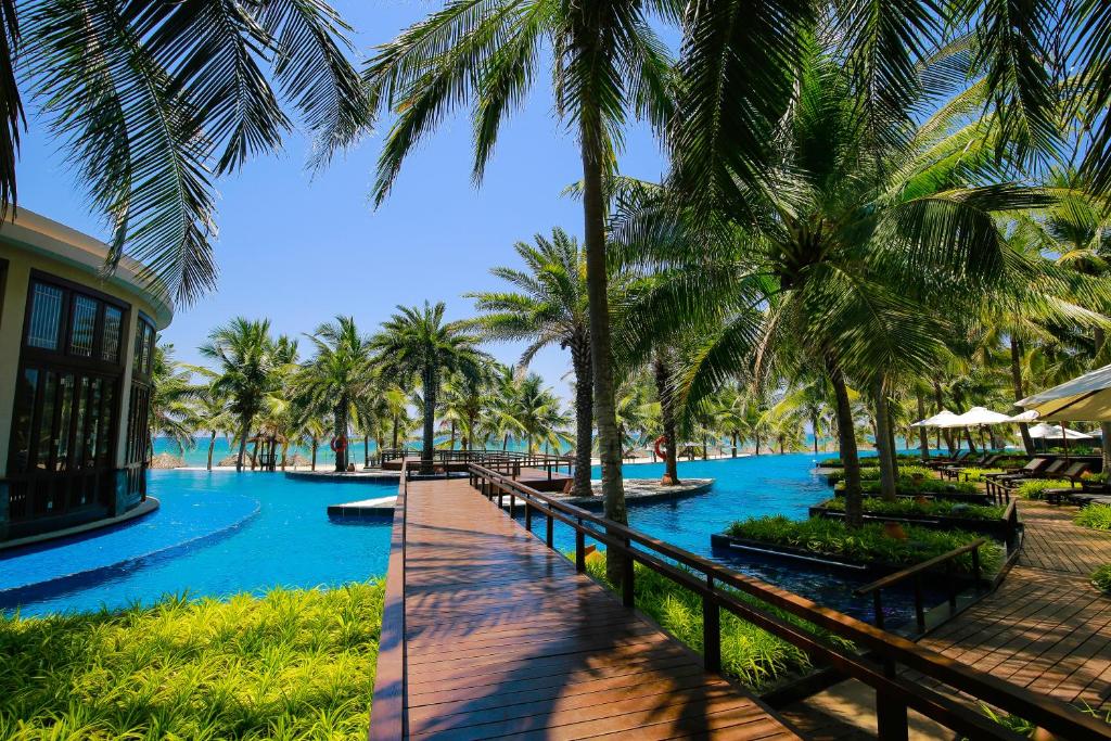 峴港皇冠假日酒店