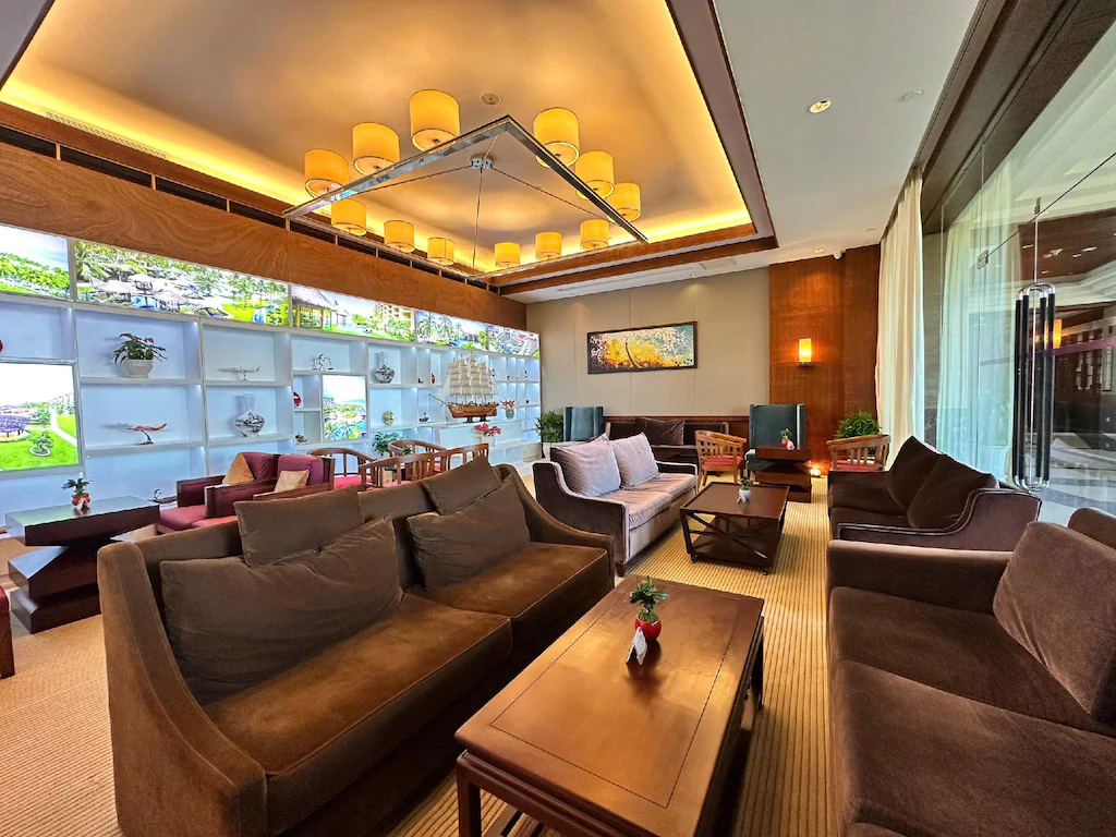 峴港皇冠假日酒店