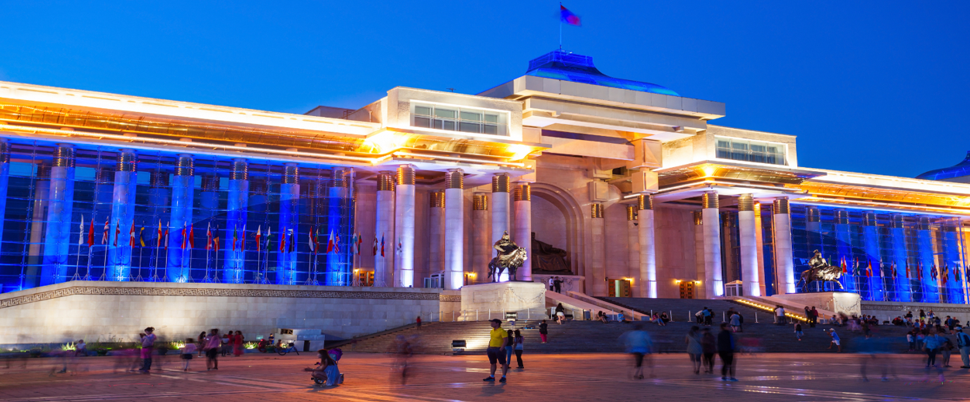 飯店－成吉思汗廣場－成吉思汗國家博物館－甘丹寺－蔬果市場－GOBI 克什米爾羊毛旗艦店－國營百貨公司－蒙古傳統歌舞表演－金帳餐廳